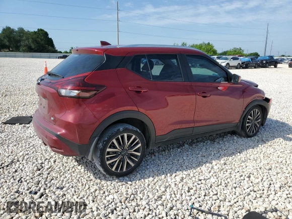 2024 Nissan Kicks SV z VIN 3N1CP5CV0RL521218, wystawiony jako Copart lot #56801265 z przebiegiem 128 784 mil mil oraz Szkoda całkowita • Salvage title. Historia ofert i sprzedaży dostępna na DreamBid. Obrazek 3.
