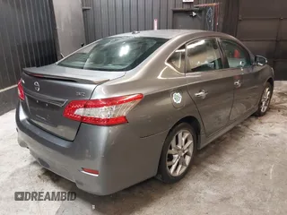 2015 Nissan Sentra SL z VIN 3N1AB7AP3FY345821, wystawiony jako IAAI lot #42319371 z przebiegiem 66 983 mil mil oraz . Historia ofert i sprzedaży dostępna na DreamBid. Obrazek 4.