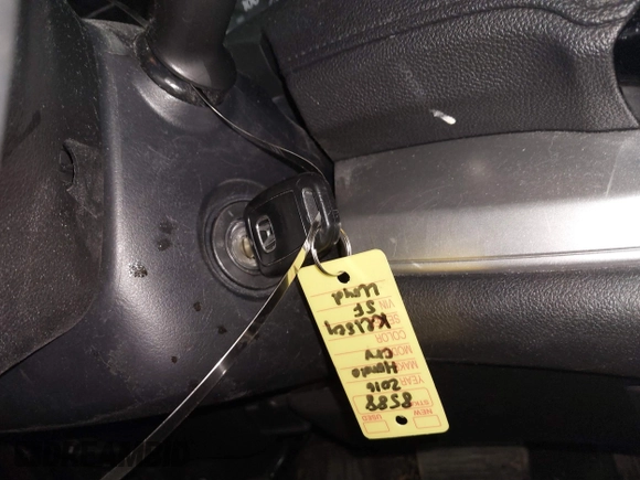 2016 Honda CR-V LX with VIN 2HKRM4H35GH637934, listed as a IAAI auction lot 41722083 with 127,024 mi miles. Bid and sale history available at carsss.com. Image 11.