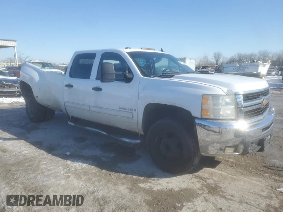 2009 Chevrolet Silverado 3500HD DRW LT with VIN 1GCJK836X9F126549, listed as a Copart auction lot 88457445 with 330,249 mi miles and Salvage Title. Bid and sale history available at carsss.com. Image 4.