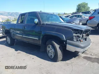 2005 Chevrolet Silverado 1500 LS z VIN 1GCEK19B65E293391, wystawiony jako IAAI lot #42714774 z przebiegiem 234 646 mil mil oraz . Historia ofert i sprzedaży dostępna na DreamBid. Obrazek 1.