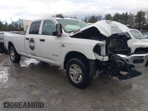 2022 Ram 2500 Tradesman with VIN 3C6UR5HL5NG377811, listed as a IAAI auction lot 41198331 with 104,892 mi miles. Bid and sale history available at carsss.com. Image 1.
