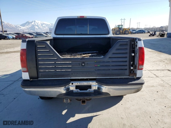 2001 Ford Super Duty F-250 XL with VIN 1FTNW21F21EB68990, listed as a Copart auction lot 46443375 with 311,304 mi miles and Salvage Title. Bid and sale history available at carsss.com. Image 6.