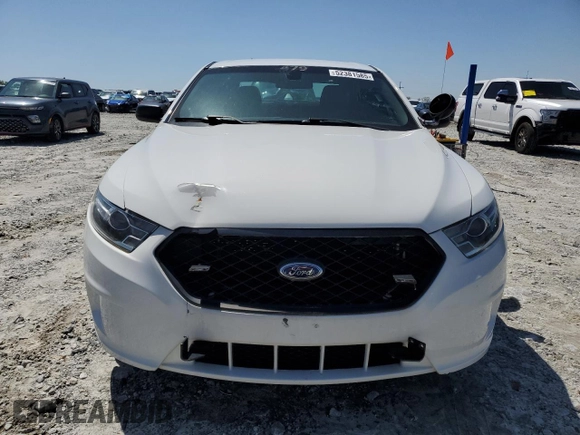 2016 Ford Police Interceptor with VIN 1FAHP2MT7GG136776, listed as a Copart auction lot 52381585 with 142,001 mi miles and Non repairable. Bid and sale history available at DreamBid. Image 5.