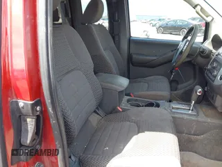 2013 Nissan Frontier SV z VIN 1N6AD0CW6DN726685, wystawiony jako IAAI lot #42224267 z przebiegiem 120 914 mil mil oraz . Historia ofert i sprzedaży dostępna na DreamBid. Obrazek 5.