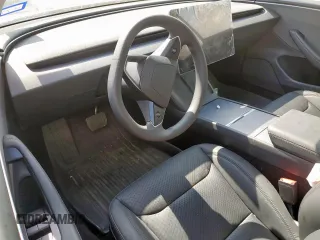 2025 Tesla Model 3 Long Range z VIN 5YJ3E1EA0SF878134, wystawiony jako Copart lot #59854975 z przebiegiem Nie podano mil oraz Szkoda całkowita • Salvage title. Historia ofert i sprzedaży dostępna na DreamBid. Obrazek 8.