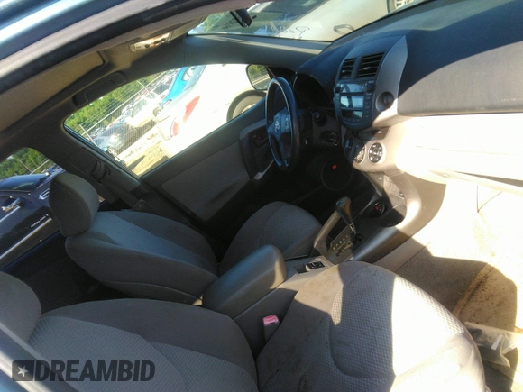 2007 Toyota RAV4 Limited с VIN JTMBD31VX76027755, выставлен на аукционе IAAI как лот 42528396 с пробегом 265 446 миль миль и . История ставок и продаж доступна на DreamBid. Изображение 5.