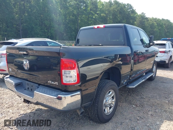 2019 Ram 2500 Big Horn with VIN 3C6UR5DLXKG544035, listed as a IAAI auction lot 42560785 with 76,606 mi miles and . Bid and sale history available at DreamBid. Image 4.
