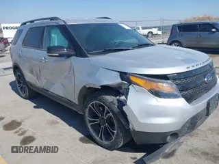 2013 Ford Explorer Sport with VIN 1FM5K8GT5DGA89426, listed as a IAAI auction lot 41793597 with 154,431 mi miles and . Bid and sale history available at carsss.com. Image 1.
