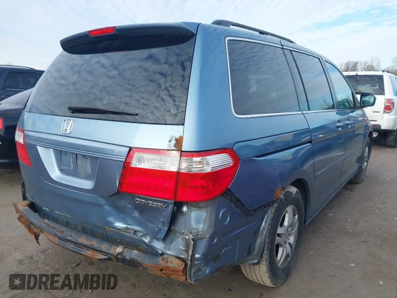 2005 Honda Odyssey EX-L with VIN 5FNRL38645B029325, listed as a IAAI auction lot 41958044 with 177,714 mi miles. Bid and sale history available at carsss.com. Image 4.