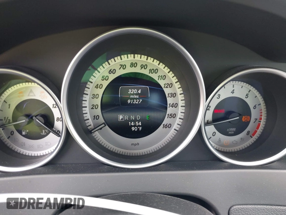 2014 Mercedes-Benz C 250 Sport z VIN WDDGF4HB6EA942040, wystawiony jako IAAI lot #42290082 z przebiegiem 91 327 mil mil oraz . Historia ofert i sprzedaży dostępna na DreamBid. Obrazek 7.