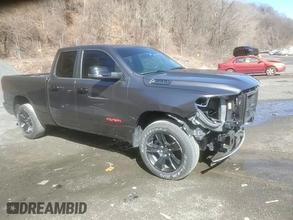 2024 Ram 1500 Big Horn z VIN 1C6SRFBT0RN210968, wystawiony jako Copart lot #49988365 z przebiegiem 7 678 mil mil oraz Szkoda całkowita • Salvage title. Historia ofert i sprzedaży dostępna na DreamBid. Obrazek 14.