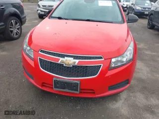 2014 Chevrolet Cruze LS with VIN 1G1PB5SG1E7347876, listed as a IAAI auction lot 41797128 with 126,276 mi miles. Bid and sale history available at carsss.com. Image 6.