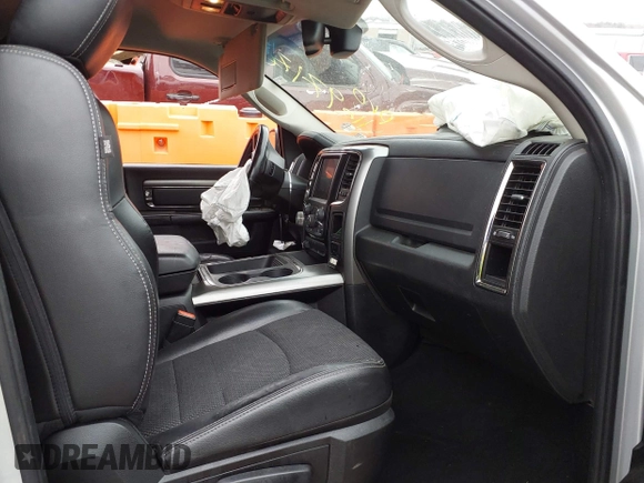 2016 Ram 1500 Sport z VIN 1C6RR7HT7GS405833, wystawiony jako IAAI lot #41697176 z przebiegiem 150 223 mil mil oraz . Historia ofert i sprzedaży dostępna na DreamBid. Obrazek 5.