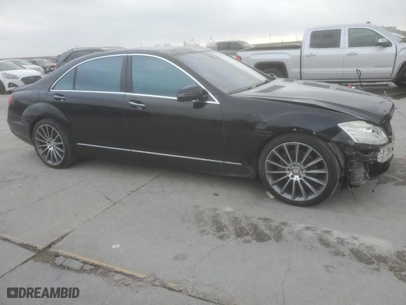 2010 Mercedes-Benz S-Class S 550 with VIN WDDNG7BB1AA350585, listed as a Copart auction lot 51339485 with 151,635 mi miles and Salvage Title. Bid and sale history available at carsss.com. Image 4.