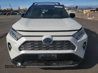 2021 Toyota RAV4 Hybrid XSE with VIN JTME6RFV9MJ011736, listed as a Copart auction lot 42835495 with 49,055 mi miles and Salvage title. Bid and sale history available at DreamBid. Image 5.