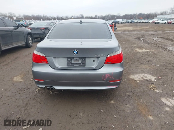 2009 BMW 5 Series 528i with VIN WBANU53549C121735, listed as a IAAI auction lot 41536727 with 157,813 mi miles and . Bid and sale history available at carsss.com. Image 16.