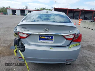 2012 Hyundai Sonata SE with VIN 5NPEC4AB9CH475853, listed as a IAAI auction lot 42084329 with 143,146 mi miles and . Bid and sale history available at carsss.com. Image 17.