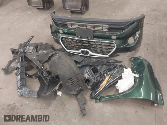 2024 Toyota Highlander LE with VIN 5TDKDRBH5RS539941, listed as a IAAI auction lot 42382715 with 19,188 mi miles and . Bid and sale history available at DreamBid. Image 12.