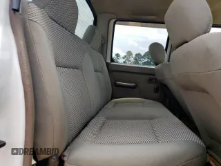 2001 Nissan Frontier SE z VIN 1N6ED27T21C305986, wystawiony jako Copart lot #59665065 z przebiegiem 201 540 mil mil oraz Czysty tytuł • Clean title. Historia ofert i sprzedaży dostępna na DreamBid. Obrazek 10.