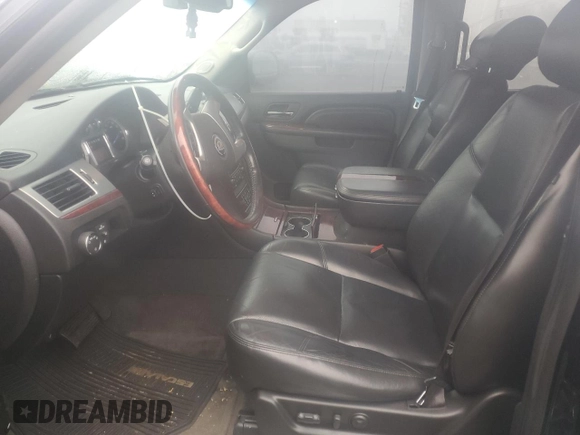 2010 Cadillac Escalade ESV Luxury z VIN 1GYUKHEF1AR199882, wystawiony jako Copart lot #49752735 z przebiegiem 201 061 mil mil oraz Czysty tytuł • Clean title. Historia ofert i sprzedaży dostępna na DreamBid. Obrazek 7.