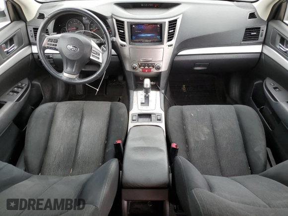 2014 Subaru Legacy Premium z VIN 4S3BMBC62E3037520, wystawiony jako Copart lot #54263525 z przebiegiem 172 782 mil mil oraz Czysty tytuł • Clean title. Historia ofert i sprzedaży dostępna na DreamBid. Obrazek 8.