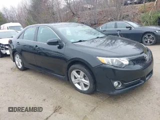 2013 Toyota Camry L with VIN 4T1BF1FK6DU300030, listed as a IAAI auction lot 41931140 with 99,536 mi miles. Bid and sale history available at carsss.com. Image 1.