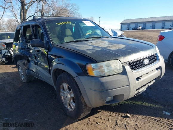 2002 Ford Escape XLT Choice with VIN 1FMYU04172KD87546, listed as a IAAI auction lot 41452834 with 241,707 mi miles. Bid and sale history available at carsss.com. Image 1.