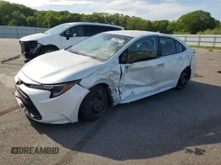 2025 Toyota Corolla LE z VIN 5YFB4MDE6SP278498, wystawiony jako Copart lot #57271545 z przebiegiem 3 676 mil mil oraz Szkoda całkowita • Salvage title. Historia ofert i sprzedaży dostępna na DreamBid. Obrazek 1.