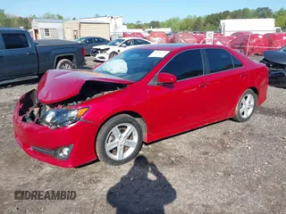 2012 Toyota Camry L with VIN 4T1BF1FK9CU566124, listed as a IAAI auction lot 41984713 with 186,266 mi miles. Bid and sale history available at carsss.com. Image 2.