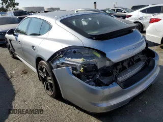 2015 Porsche Panamera 4 z VIN WP0AA2A71FL001349, wystawiony jako Copart lot #67675673 z przebiegiem 44 195 mil mil oraz . Historia ofert i sprzedaży dostępna na DreamBid. Obrazek 2.