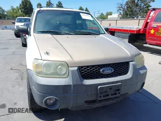 2005 Ford Escape XLT with VIN 1FMCU03195KA67225, listed as a IAAI auction lot 42614934 with 223,473 mi miles and . Bid and sale history available at DreamBid. Image 6.