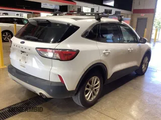 2020 Ford Escape SE z VIN 1FMCU0G60LUC60855, wystawiony jako IAAI lot #42815359 z przebiegiem 116 708 mil mil oraz . Historia ofert i sprzedaży dostępna na DreamBid. Obrazek 22.