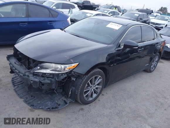2018 Lexus ES with VIN JTHBW1GG2J2193949, listed as a IAAI auction lot 41772763 with 190,015 mi miles. Bid and sale history available at carsss.com. Image 19.