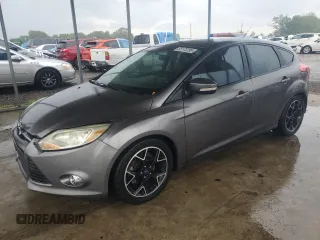2014 Ford Focus SE with VIN 1FADP3K29EL191118, listed as a Copart auction lot 55172285 with 132,324 mi miles and Clean Title. Bid and sale history available at carsss.com. Image 1.