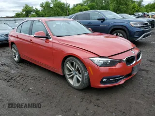 2017 BMW 3 Series 330i xDrive z VIN WBA8D9C53HK894205, wystawiony jako Copart lot #58385675 z przebiegiem 99 420 mil mil oraz Szkoda całkowita • Salvage title. Historia ofert i sprzedaży dostępna na DreamBid. Obrazek 4.