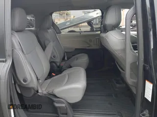 2022 Toyota Sienna XLE with VIN 5TDYRKEC8NS123217, listed as a IAAI auction lot 41904442 with 73,802 mi miles. Bid and sale history available at carsss.com. Image 8.
