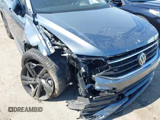 2024 Volkswagen Tiguan SE R-Line Black с VIN 3VVCB7AX2RM010794, выставлен на аукционе IAAI как лот 41894596 с пробегом 25 136 миль миль и . История ставок и продаж доступна на DreamBid. Изображение 6.