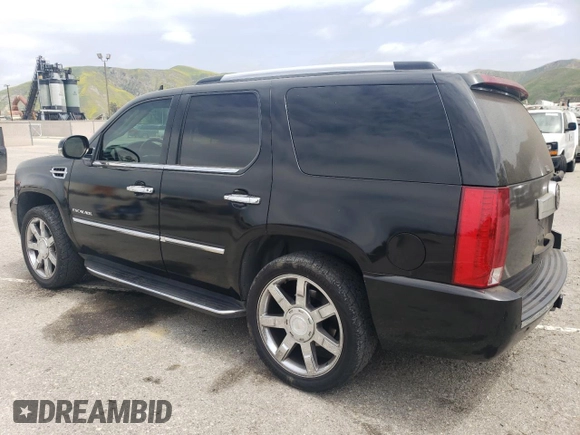 2007 Cadillac Escalade z VIN 1GYEC63847R378548, wystawiony jako Copart lot #54420675 z przebiegiem 189 093 mil mil oraz Szkoda całkowita • Salvage title. Historia ofert i sprzedaży dostępna na DreamBid. Obrazek 2.