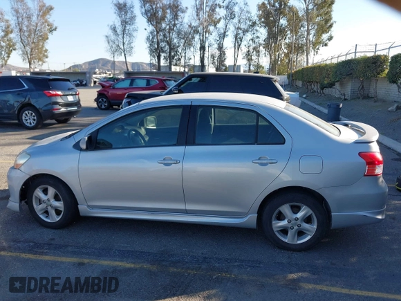 2007 Toyota Yaris with VIN JTDBT923771127215, listed as a IAAI auction lot 41647533 with 207,248 mi miles. Bid and sale history available at carsss.com. Image 15.
