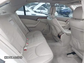 2006 Mercedes-Benz S 430 z VIN WDBNG70J06A484692, wystawiony jako IAAI lot #42185014 z przebiegiem 228 432 mil mil oraz . Historia ofert i sprzedaży dostępna na DreamBid. Obrazek 8.