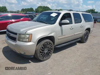 2008 Chevrolet Suburban LTZ with VIN 1GNFK16Y78R121985, listed as a IAAI auction lot 42602591 with 186,975 mi miles and . Bid and sale history available at DreamBid. Image 2.