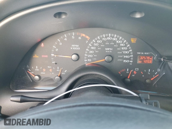2000 Chevrolet Camaro Z28 z VIN 2G1FP22G3Y2123001, wystawiony jako Copart lot #85730994 z przebiegiem 32 579 mil mil oraz Szkoda całkowita • Salvage title. Historia ofert i sprzedaży dostępna na DreamBid. Obrazek 9.