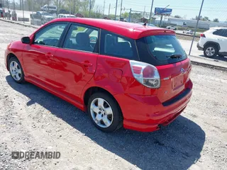 2006 Toyota Matrix STD with VIN 2T1KR32E96C615525, listed as a IAAI auction lot 41997005 with 153,461 mi miles and . Bid and sale history available at carsss.com. Image 3.