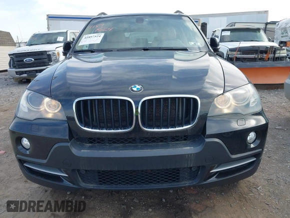 2008 BMW X5 3.0si with VIN 5UXFE43558L005228, listed as a IAAI auction lot 41897524 with 178,741 mi miles. Bid and sale history available at carsss.com. Image 6.