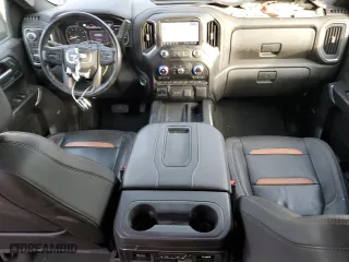 2020 GMC Sierra 1500 AT4 with VIN 1GTP9EEL7LZ270850, listed as a Copart auction lot 44613205 with 57,245 mi miles and Salvage Title. Bid and sale history available at carsss.com. Image 8.