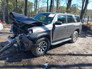 2019 Toyota 4Runner SR5 с VIN JTEBU5JR7K5661632, выставлен на аукционе IAAI как лот 41634341 с пробегом 65 485 миль миль и . История ставок и продаж доступна на DreamBid. Изображение 18.