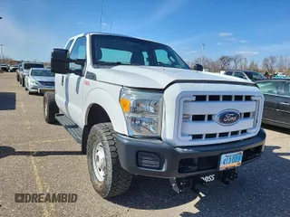 2015 Ford F-350 z VIN 1FD7X3B63FED45155, wystawiony jako IAAI lot #42381547 z przebiegiem 96 123 mil mil oraz . Historia ofert i sprzedaży dostępna na DreamBid. Obrazek 9.