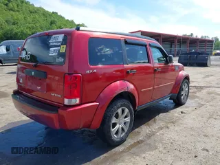 2010 Dodge Nitro Heat z VIN 1D4PU4GK5AW174777, wystawiony jako IAAI lot #42290362 z przebiegiem 165 537 mil mil oraz . Historia ofert i sprzedaży dostępna na DreamBid. Obrazek 4.