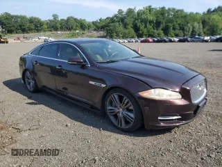 2012 Jaguar XJ Supersport z VIN SAJWA2JC4CMV21796, wystawiony jako Copart lot #66258395 z przebiegiem 122 190 mil mil oraz Czysty tytuł • Clean title. Historia ofert i sprzedaży dostępna na DreamBid. Obrazek 4.